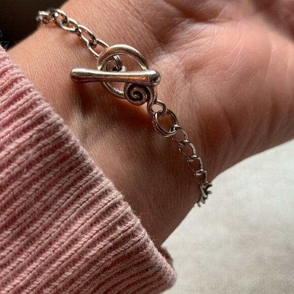 🖤 Handmade Skull Bracelet & Earrings Set - Black & White - Picture 4 of 10